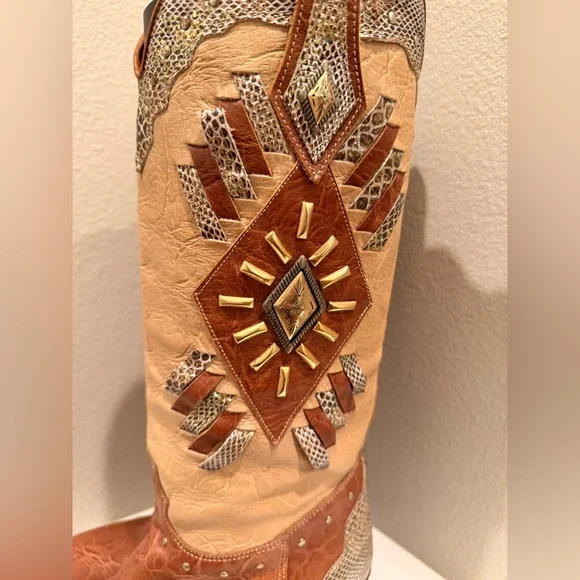 Buttero Italian Made Women's Heeled Boots - Picture 4 of 10